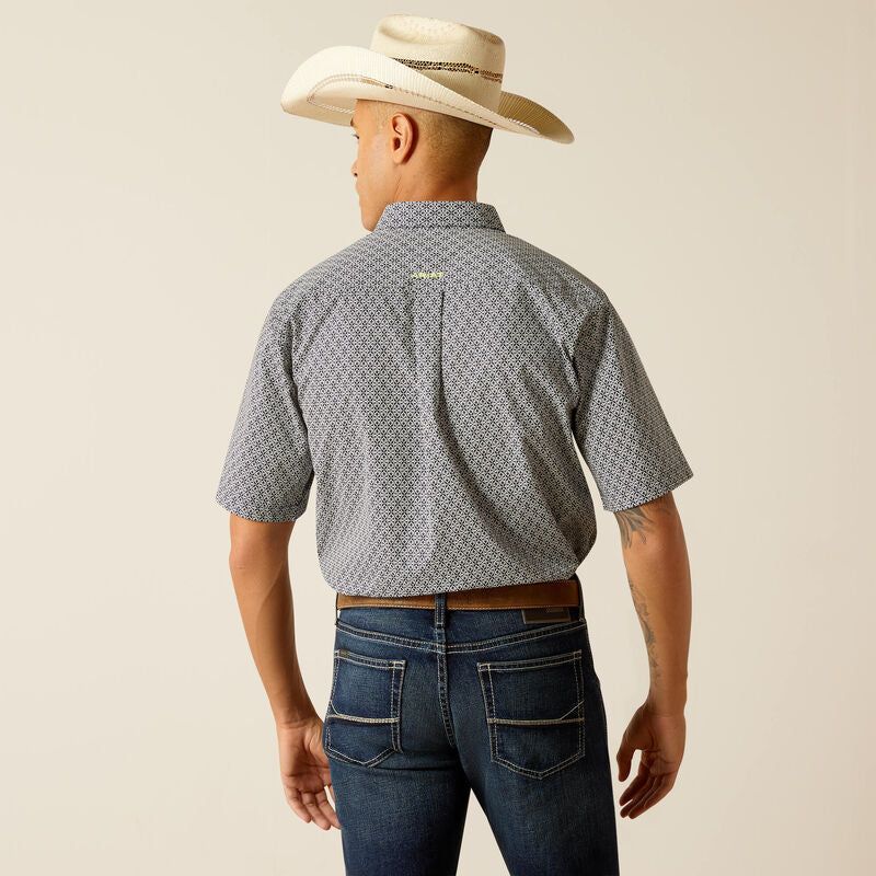ARIAT MENS TRACE FITTED SHORT SLEEVE SHIRT sold by Bridle Path Tack Shop product image thumbnail 3