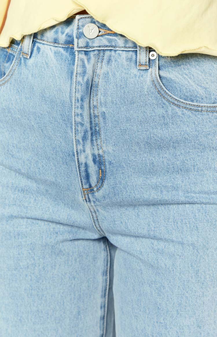 Abrand A Light Wash '94 High & Wide Walk Away Jeans sold by Beginning Boutique product image thumbnail 5