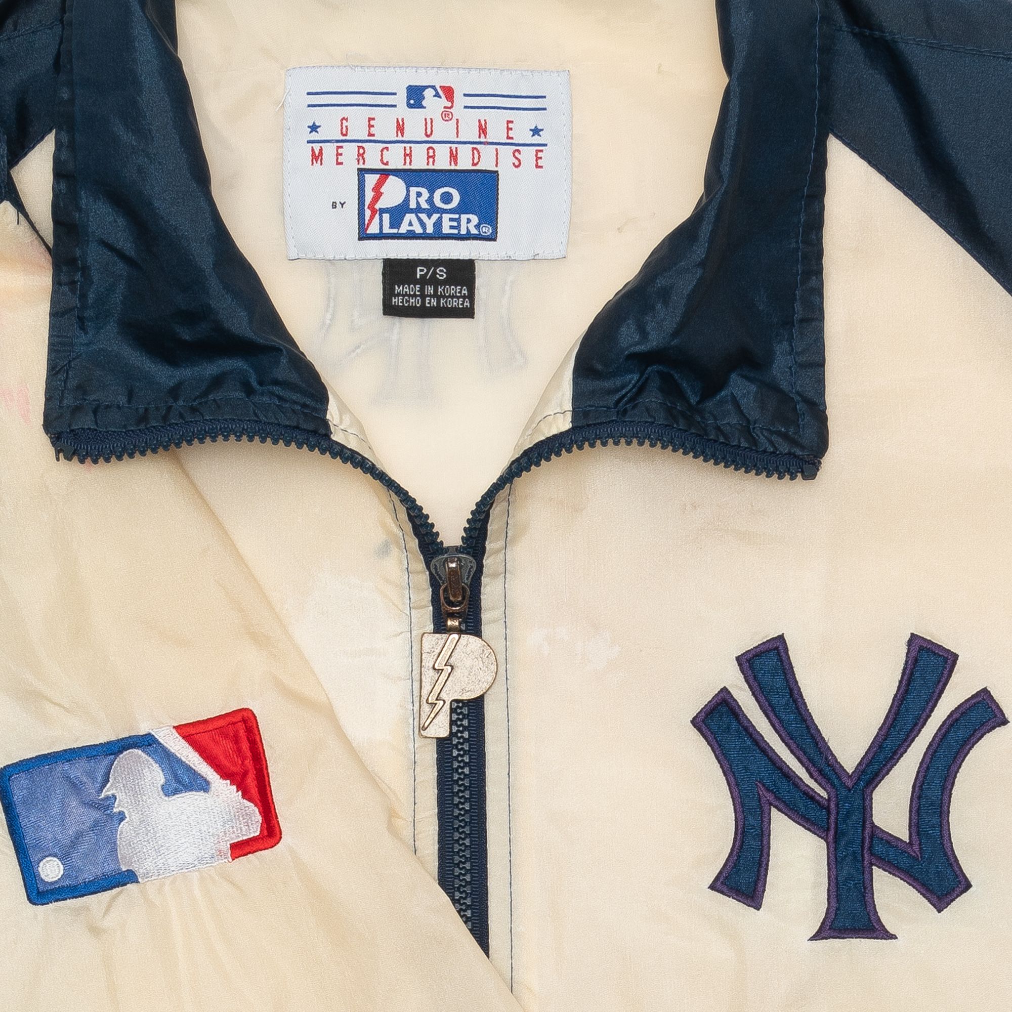 NY Yankees Pro Player Windbreaker Jacket White sold by PLUS product image thumbnail 2