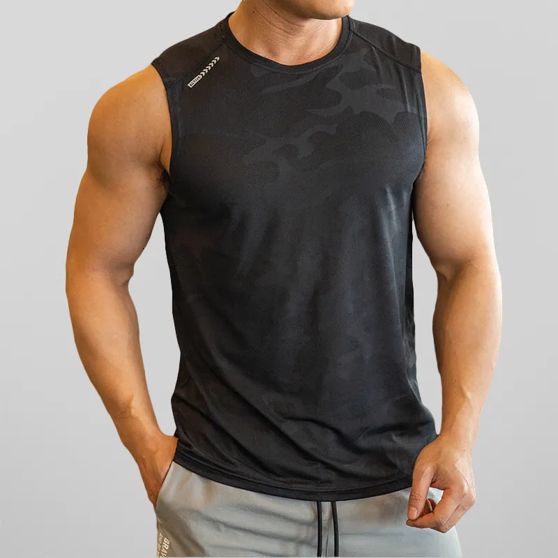 Quick-Drying Sleeveless Sports Shirt for Men | Erwin sold by Elvoria London