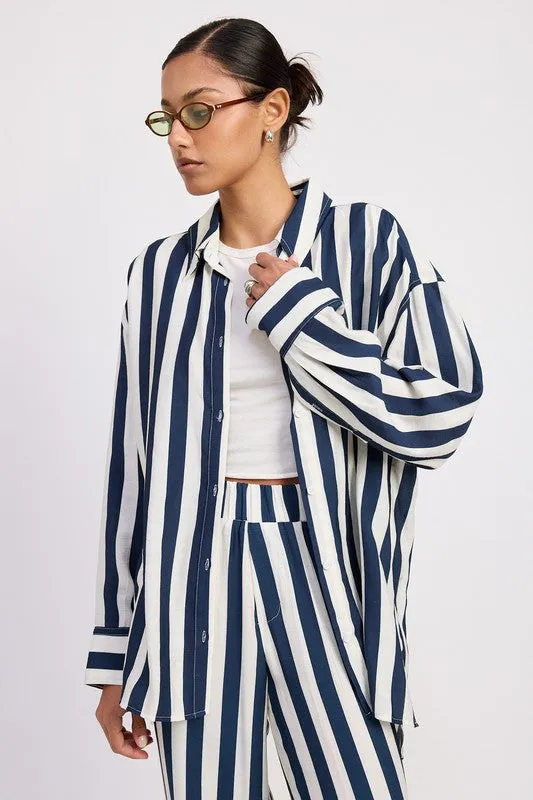 RELAXED FIT VERTICAL STRIPE BUTTON UP SHIRT sold by Deluxxie product image thumbnail 3