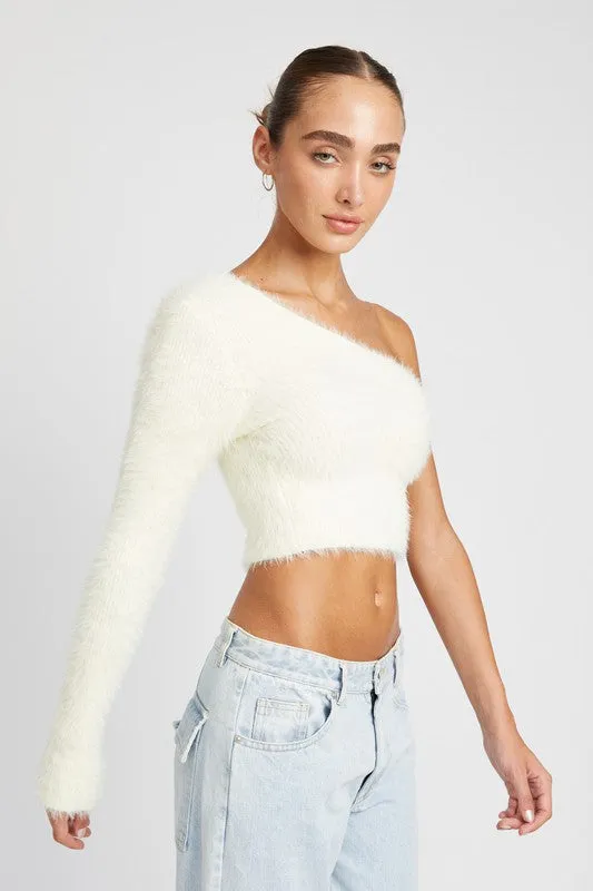 ONE SHOULDER FLUFFY SWEATER TOP sold by Deluxxie product image thumbnail 4