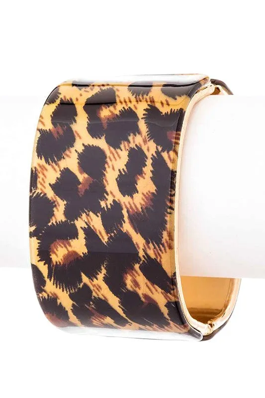 Glitter Effect Iconic Hinged Bangle sold by Deluxxie