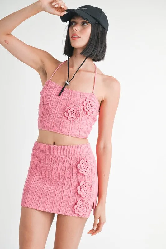 HALTER NECK KNITTED CROPPED TOP sold by Deluxxie