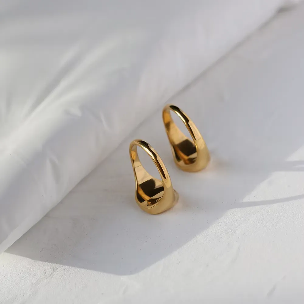 Amaiyllish 18K Gold Stamp Ring - Butterfly by Marigold Shadows sold by Deluxxie product image thumbnail 3