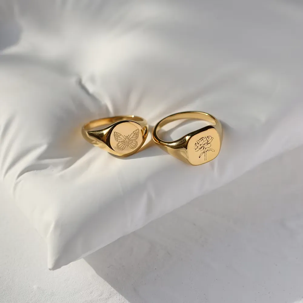 Amaiyllish 18K Gold Stamp Ring - Butterfly by Marigold Shadows sold by Deluxxie product image thumbnail 4
