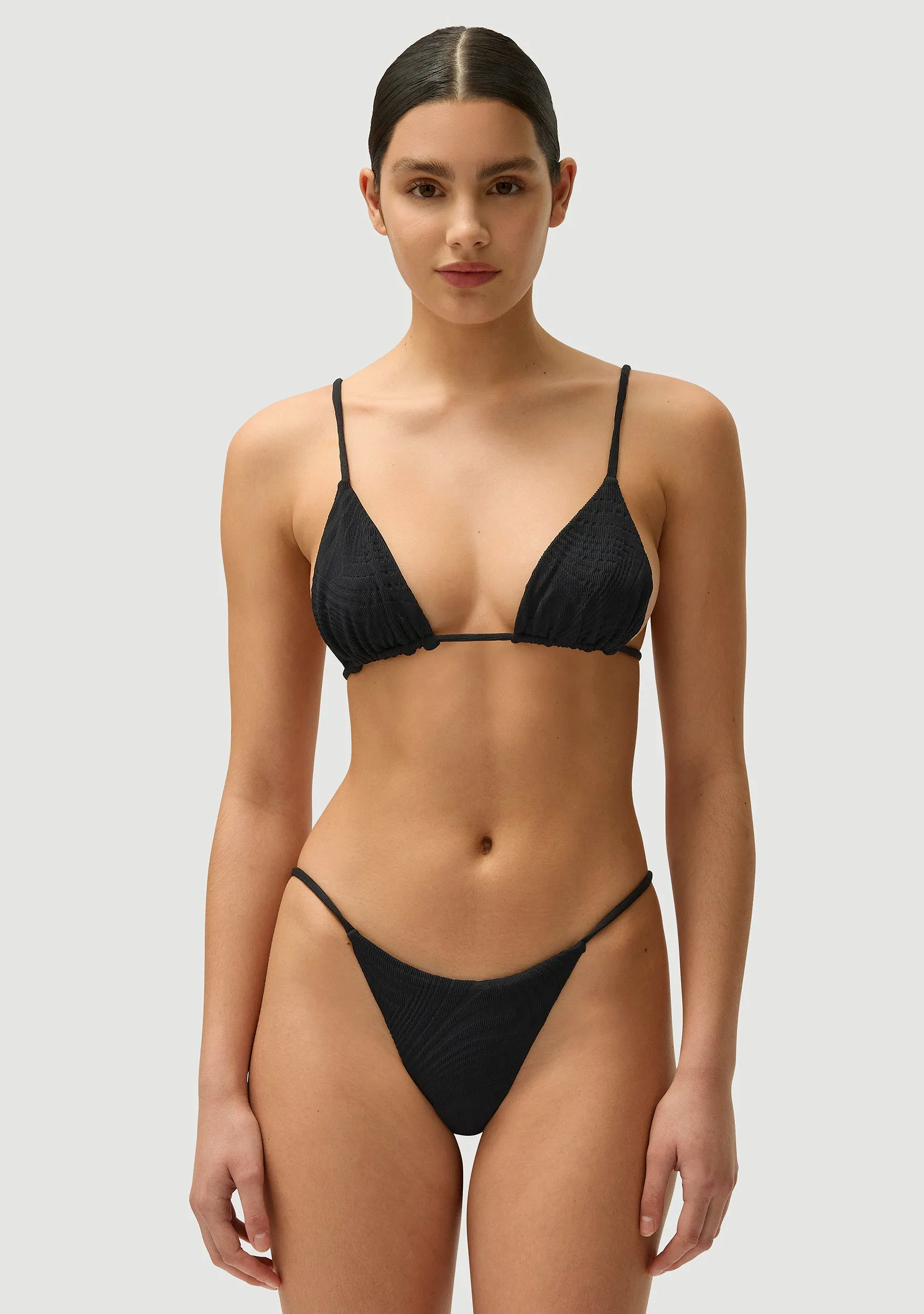 Arnie Top | Noir sold by Fella product image thumbnail 4