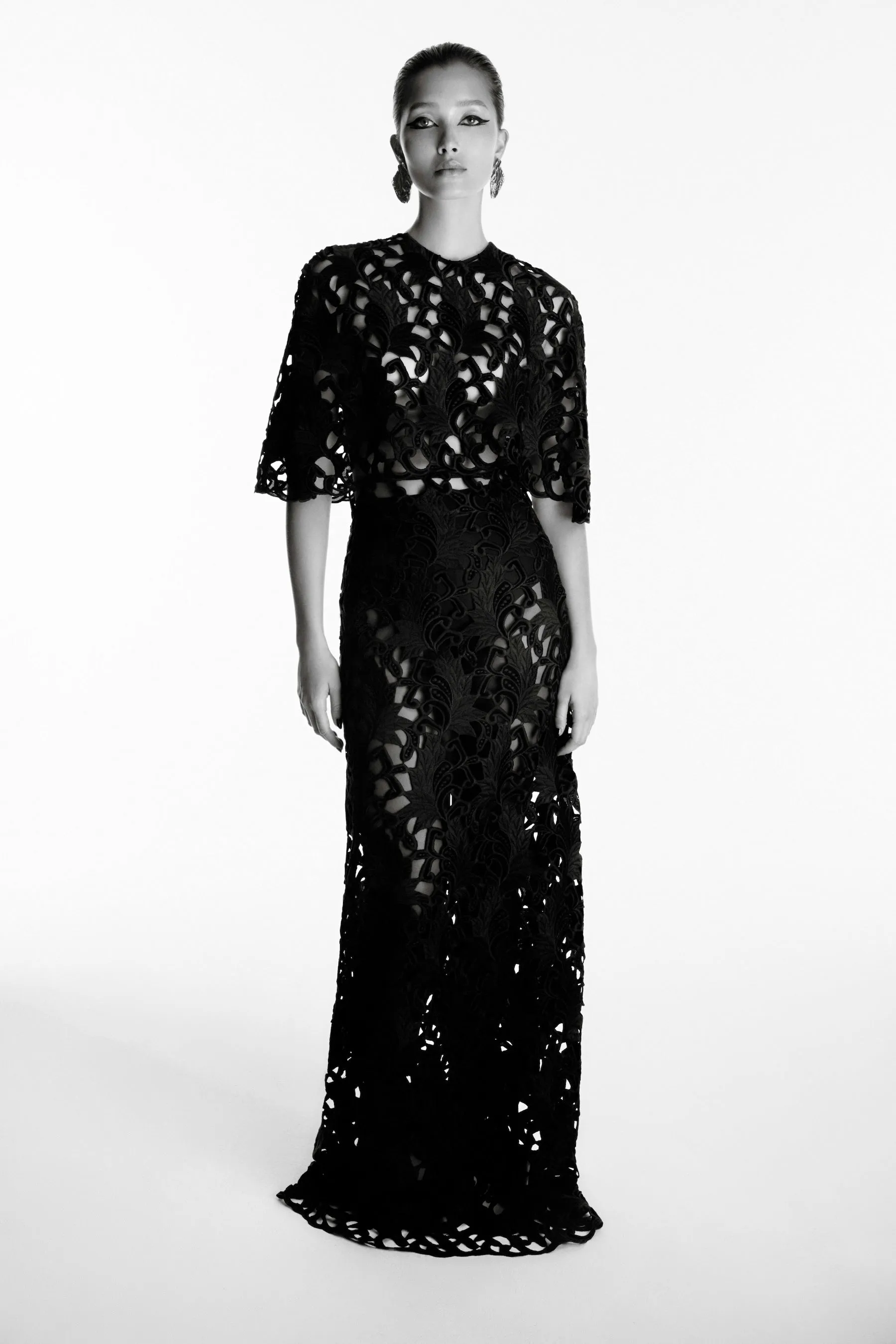 BLACK EMBROIDERED VELVET GOWN sold by Carla Zampatti product image thumbnail 5