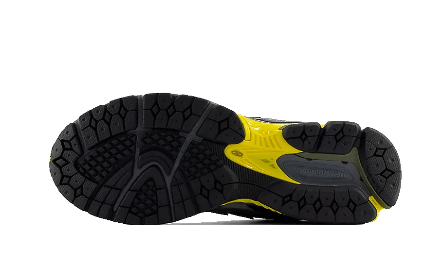 New Balance 1906N Castlerock Black Yellow sold by Addict Sneakers product image thumbnail 2