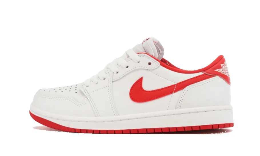 Air Jordan 1 Low OG University Red sold by Addict Sneakers