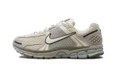 Nike Zoom Vomero 5 Light Orewood Brown Armory Blue sold by Addict Sneakers