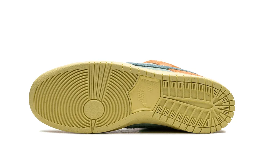 Nike SB Dunk Low Orange Emerald Rise sold by Addict Sneakers product image thumbnail 4