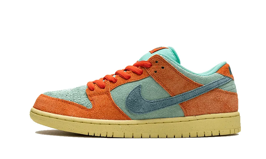 Nike SB Dunk Low Orange Emerald Rise sold by Addict Sneakers