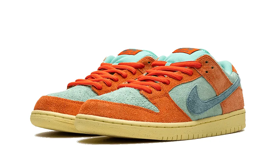 Nike SB Dunk Low Orange Emerald Rise sold by Addict Sneakers product image thumbnail 2