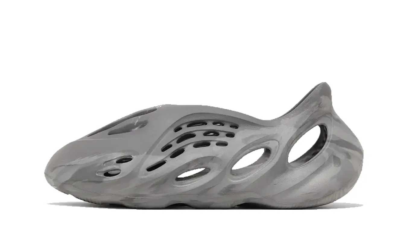 Adidas Yeezy Foam RNNR MX Granite sold by Addict Sneakers