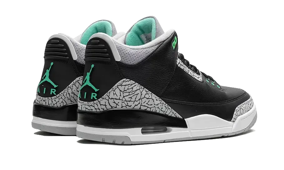 Air Jordan 3 Retro Green Glow sold by Addict Sneakers product image thumbnail 3