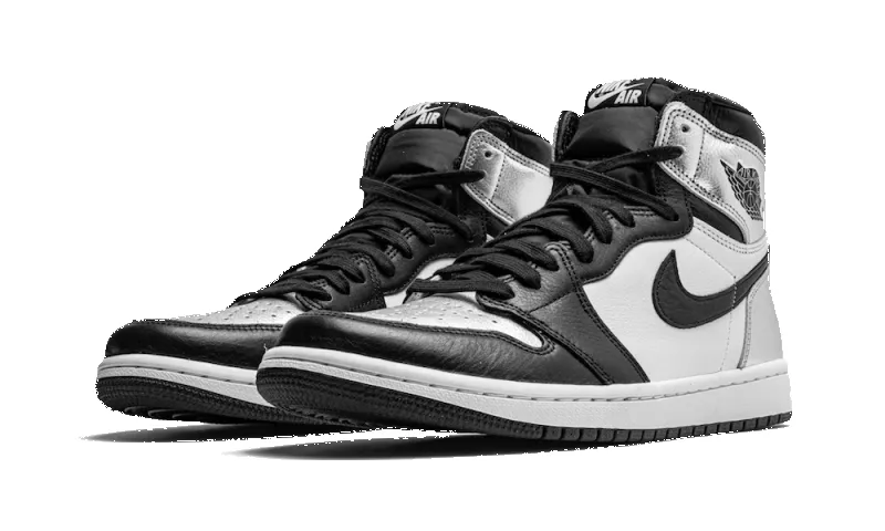 Air Jordan 1 Retro High Silver Toe sold by Addict Sneakers product image thumbnail 2