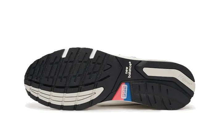 New Balance 992 White Navy sold by Addict Sneakers product image thumbnail 4