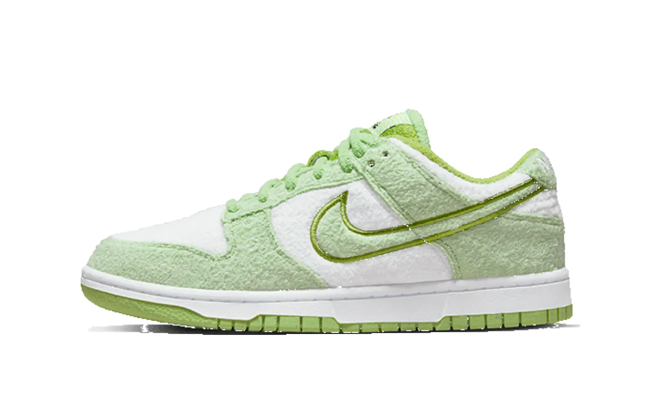 Nike Dunk Low Se Fleece Green made by Nike