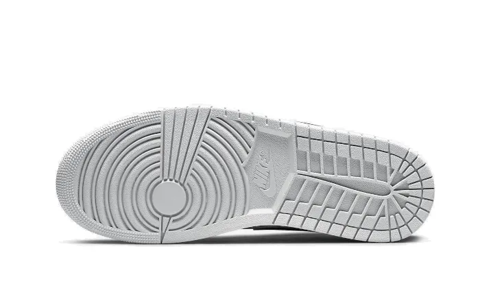 Air Jordan 1 Low Shadow Toe sold by Addict Sneakers product image thumbnail 2