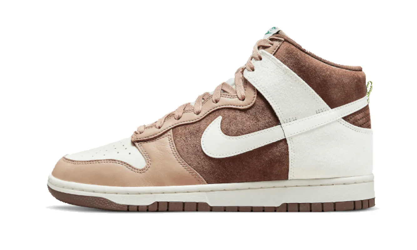 Nike Dunk High Light Chocolate sold by Addict Sneakers