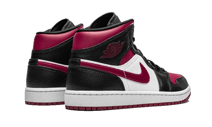 Air Jordan 1 Mid Bred Toe sold by Addict Sneakers product image thumbnail 2