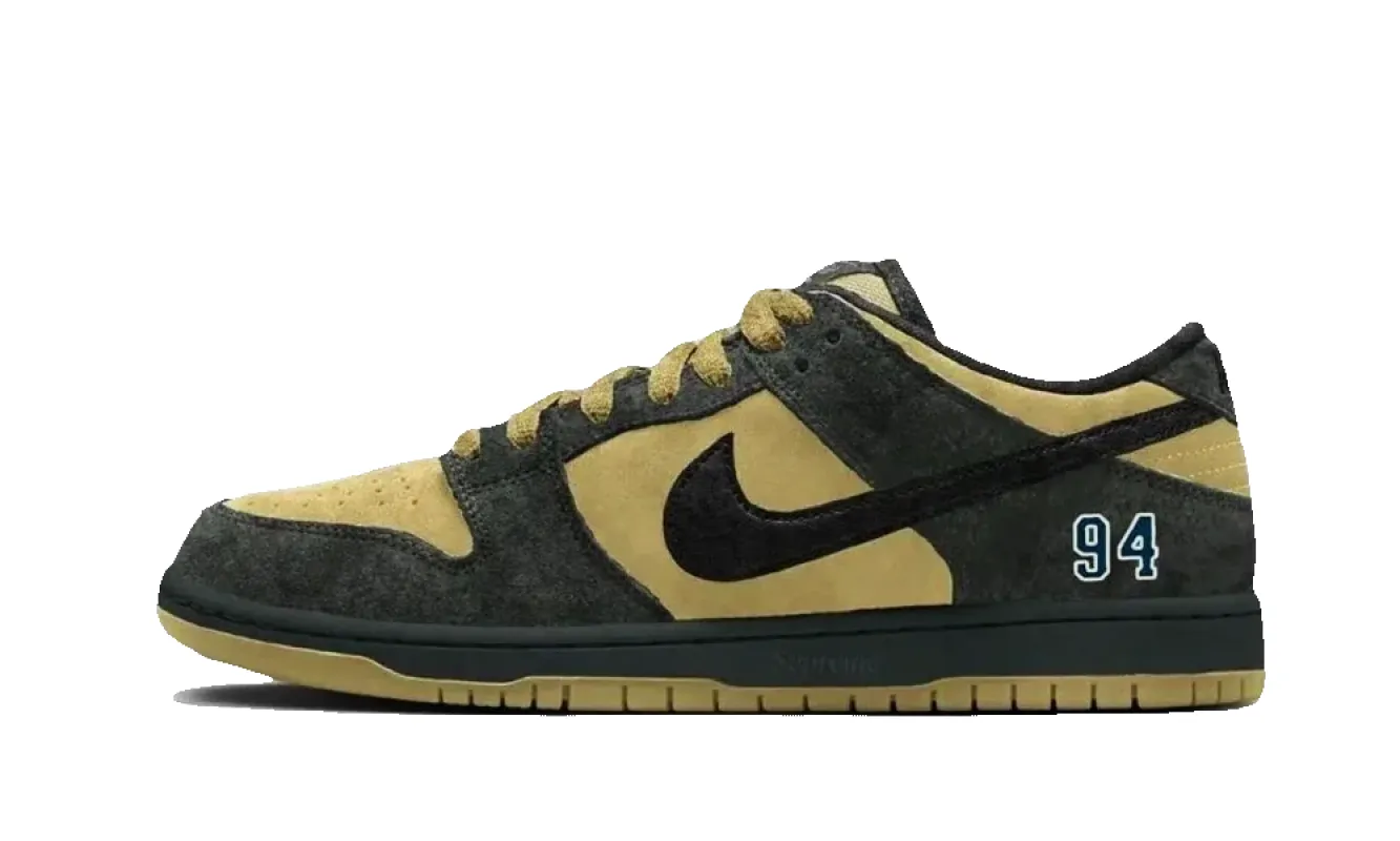 Nike SB Dunk Low Supreme Camper Green made by Nike