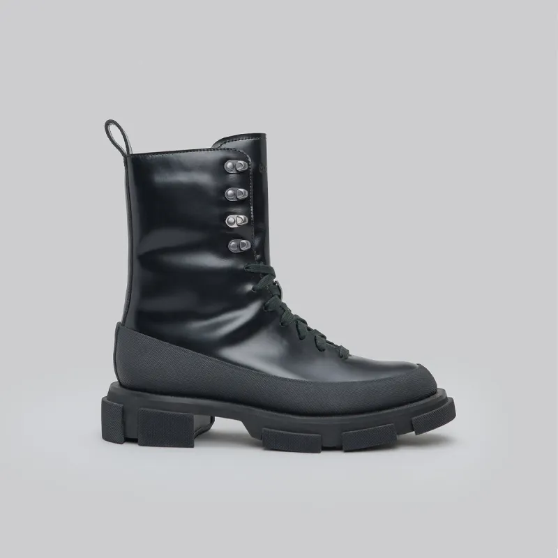 GWYNETH BLACK LEATHER | Parallel