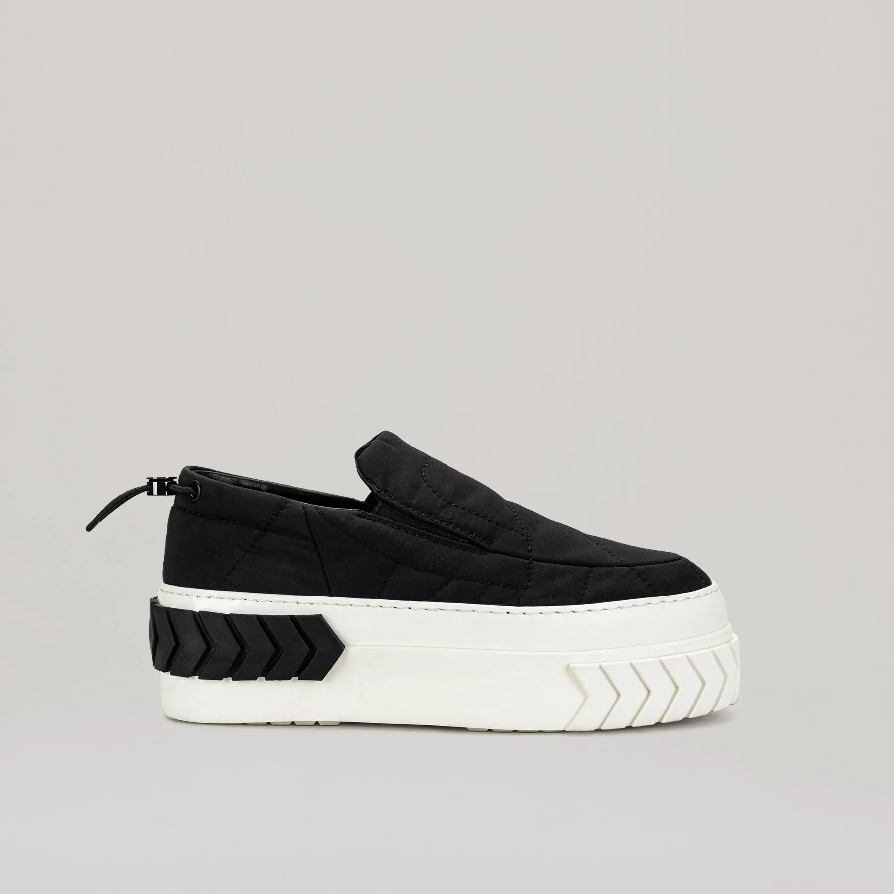 both - TYRES PLATFORM LOW TOP-BLACK/WHITE sold by both