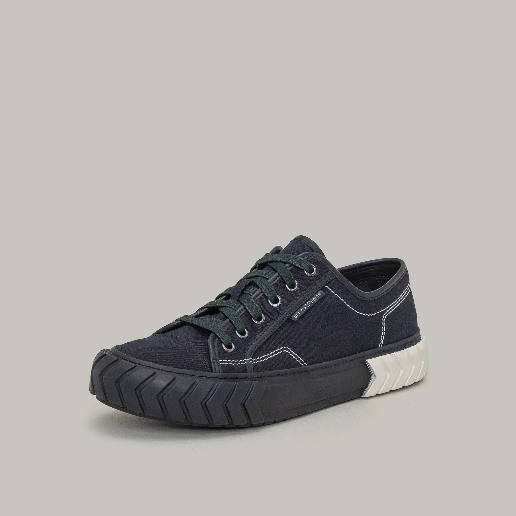 both - TYRES LOW TOP-BLACK/WHITE sold by both product image thumbnail 4