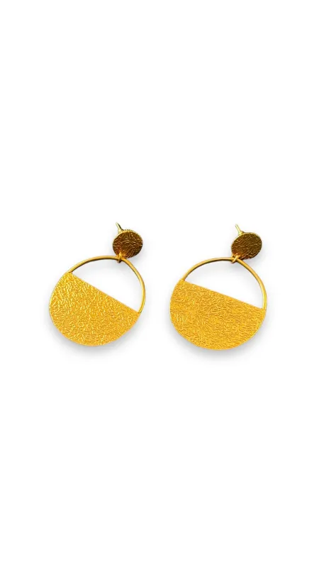 Horizon Earrings made by Veronica Tharmalingam