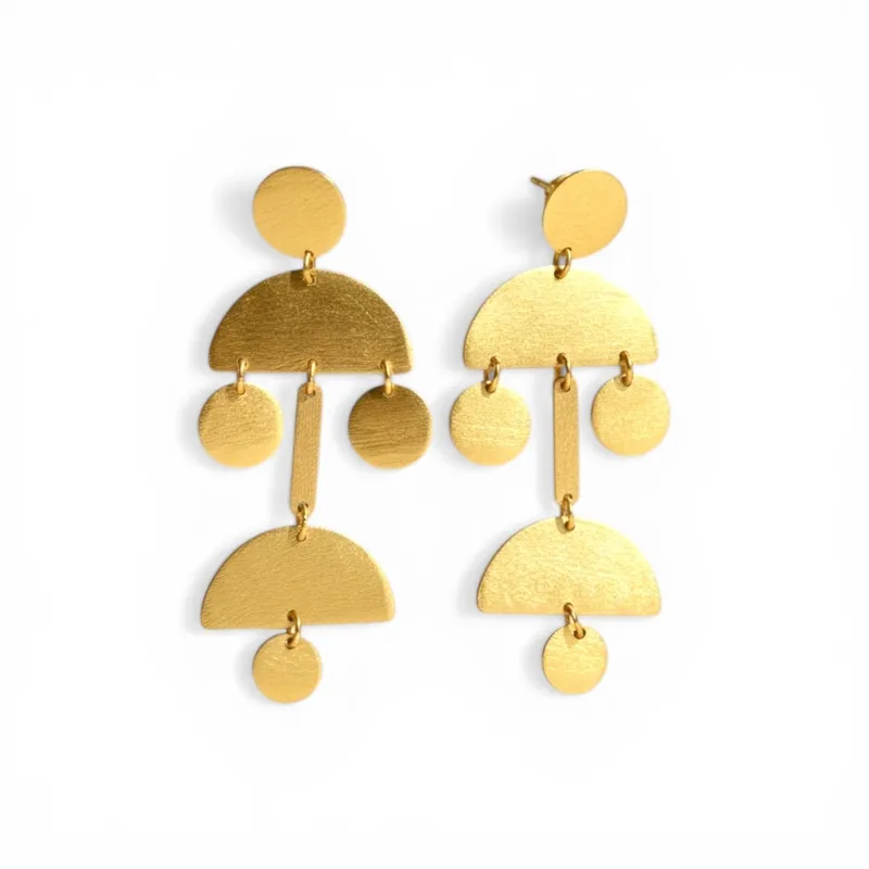 Royale Earrings made by Veronica Tharmalingam