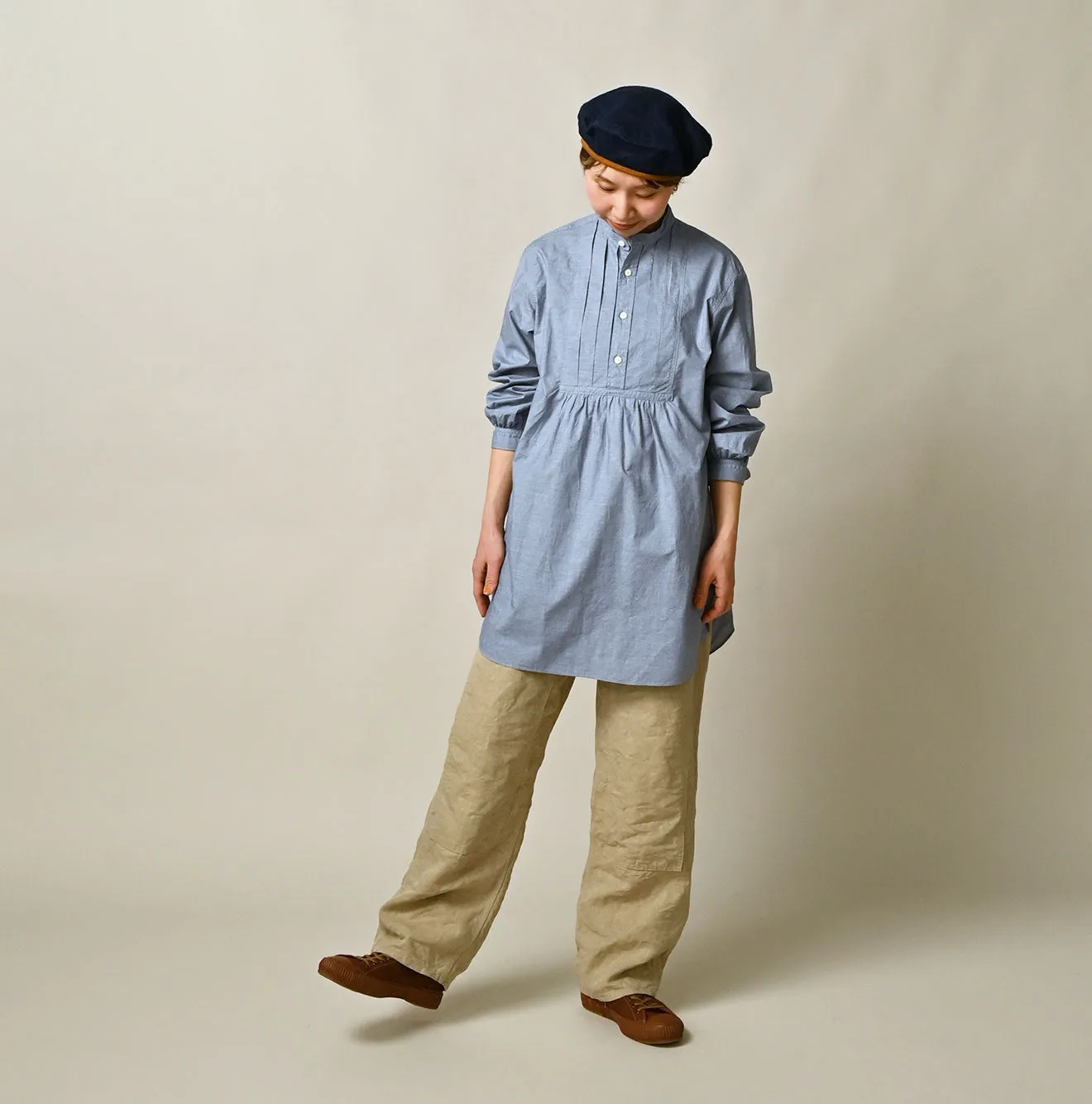 Batiste 908 Tuck Stand Collar Shirt sold by 45r product image thumbnail 2