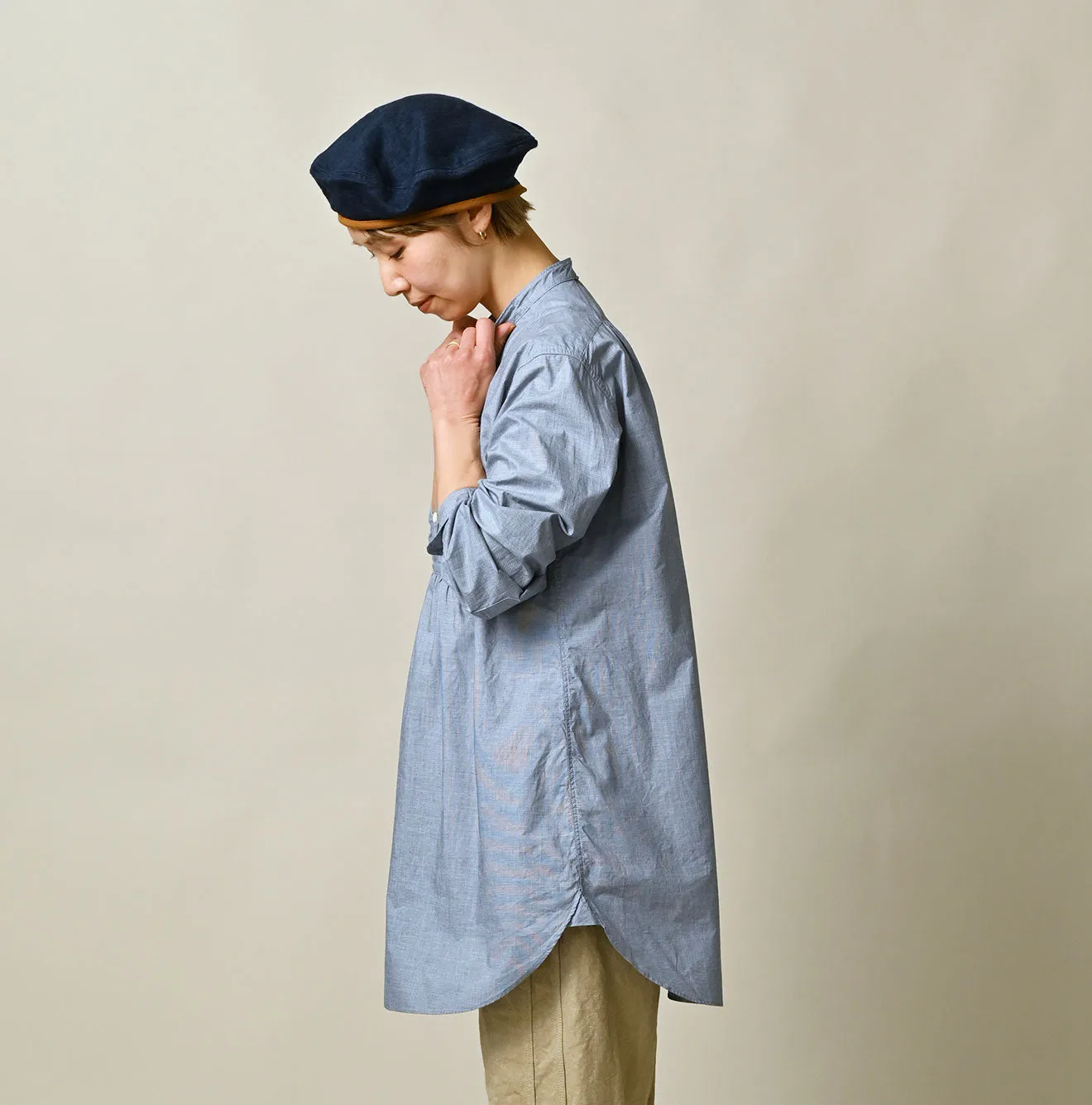 Batiste 908 Tuck Stand Collar Shirt sold by 45r product image thumbnail 4