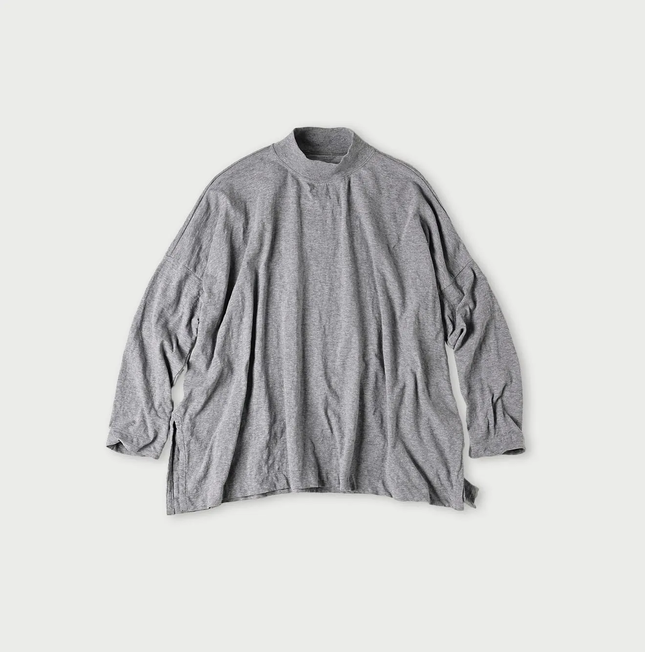 Yock Neck Big Slit T-shirt (Top-dyed) sold by 45r