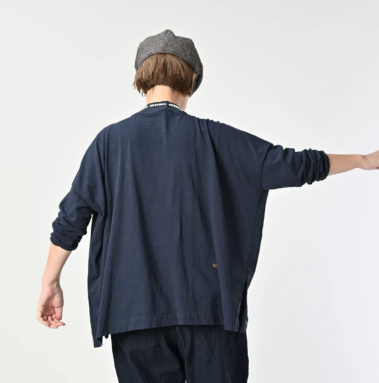 Yock Neck Big Slit T-shirt sold by 45r product image thumbnail 5