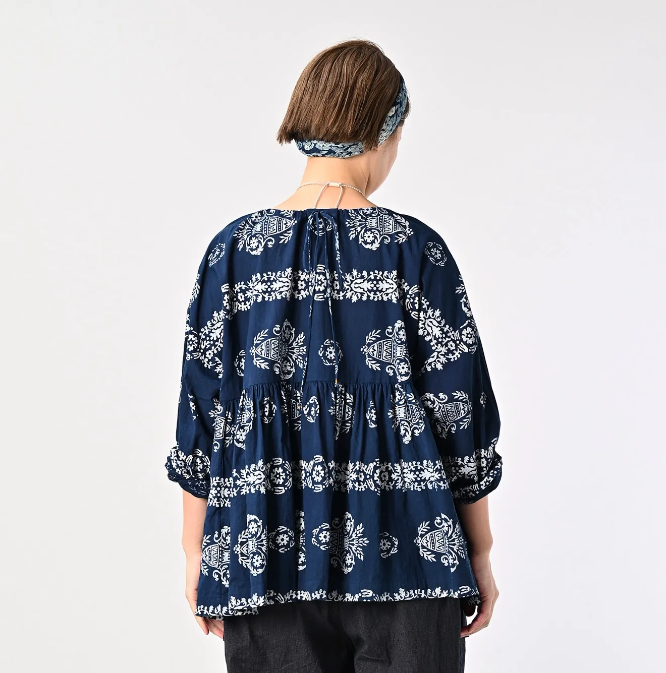 ONEONE Ai Indigo Khadi Gathered Blouse sold by 45r product image thumbnail 5