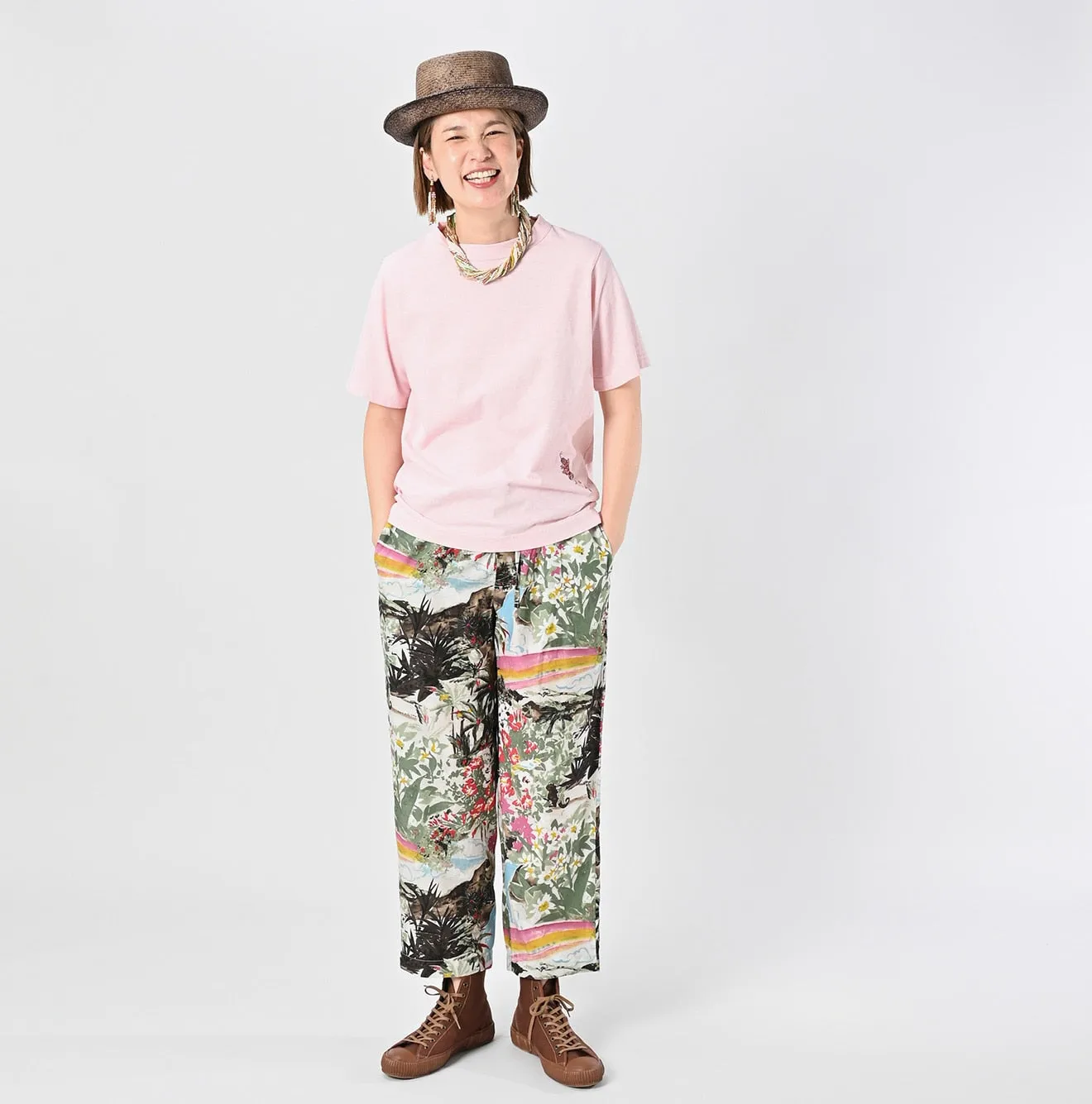 Chameleon Embroidery 908 T-shirt sold by 45r product image thumbnail 2