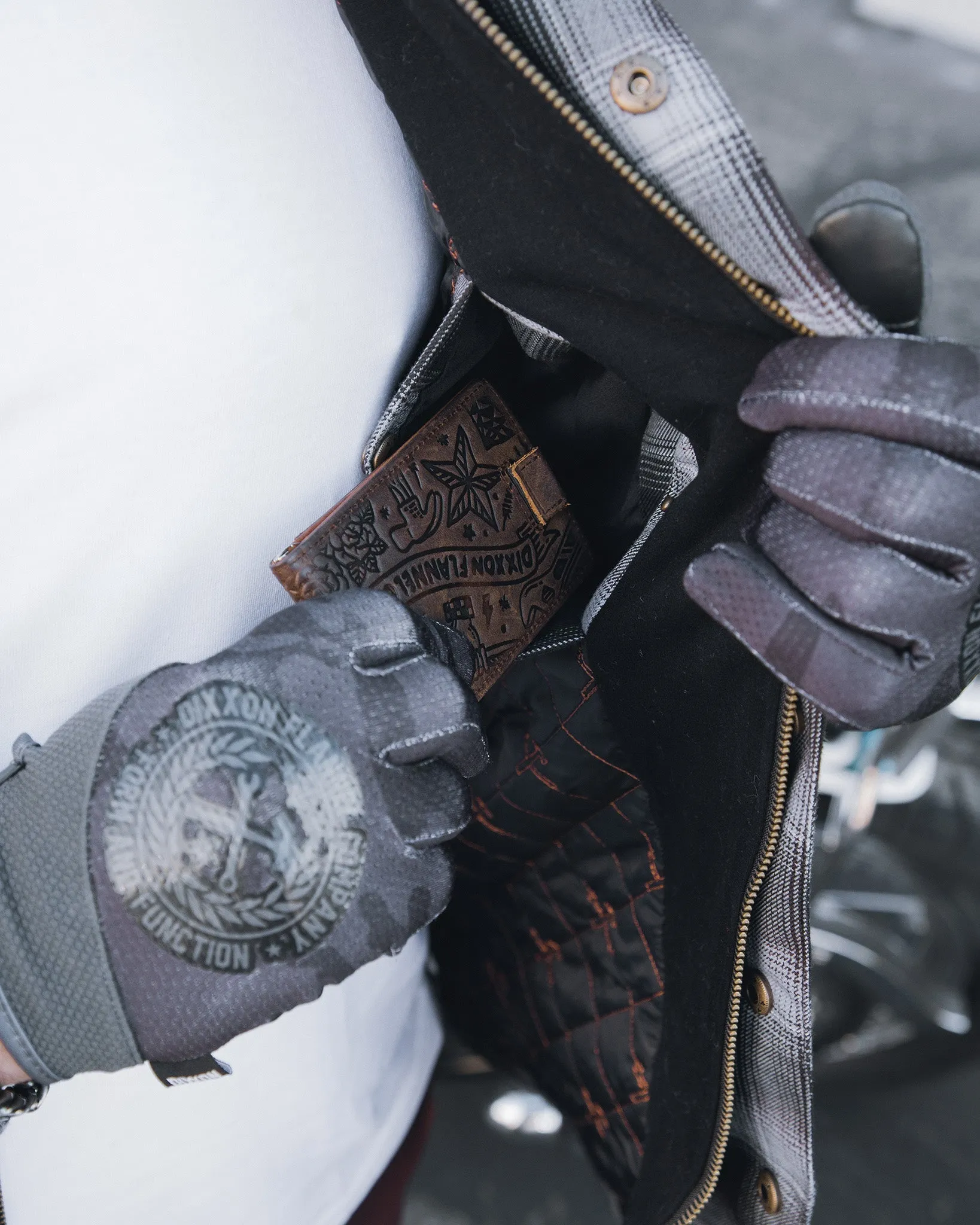 Old Fashioned Hooded Flannel Jacket sold by Dixxon product image thumbnail 5