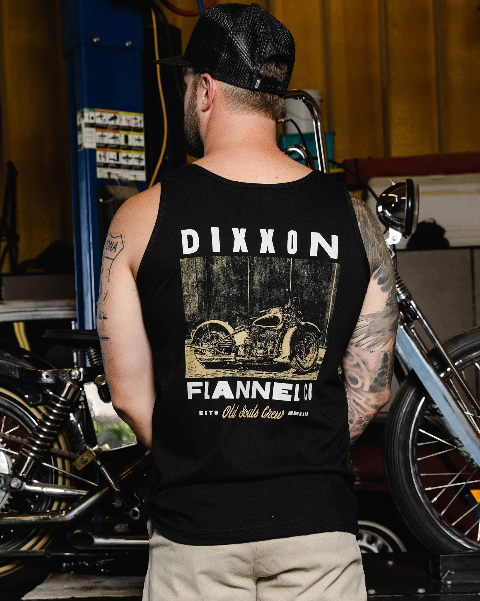 Gold Barn Find Tank - Black sold by Dixxon