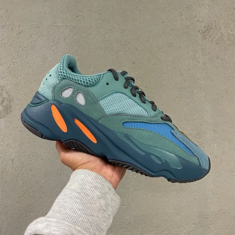 Yeezy Boost 700 V1 Fade Azure (Worn Once) sold by Klay UK