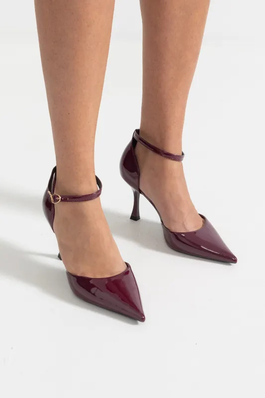 Glossy High-Heels With Pointed Toes - Burgundy made by Sierra darien