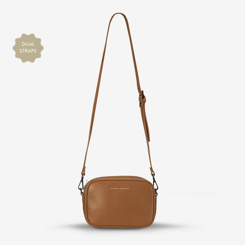 Plunder Bag With Dual Straps - Camel made by Status Anxiety