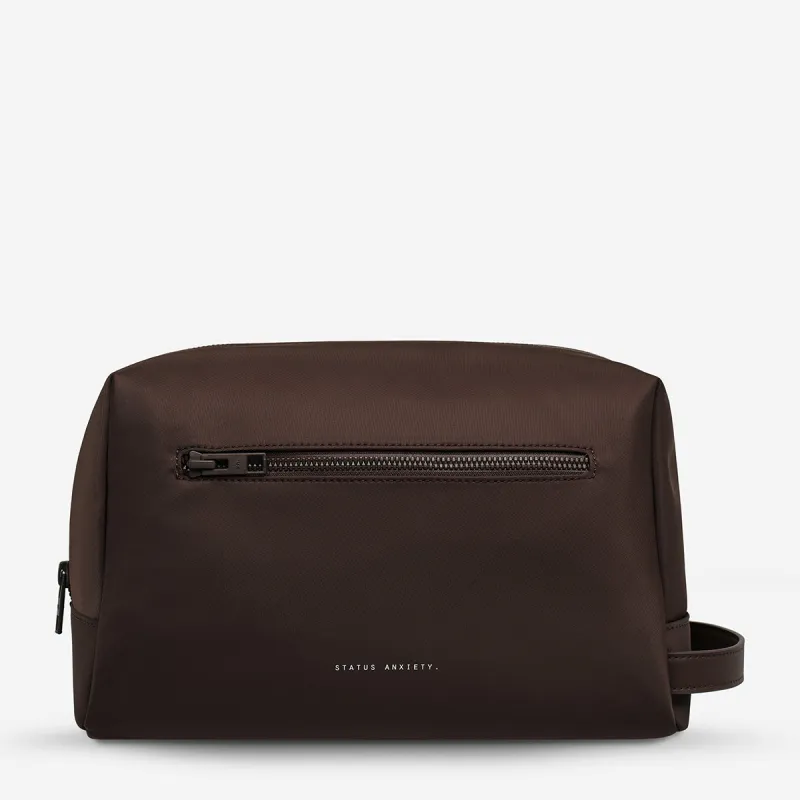 Hunter Recycled Toiletry Bag Large - Truffle made by Status Anxiety