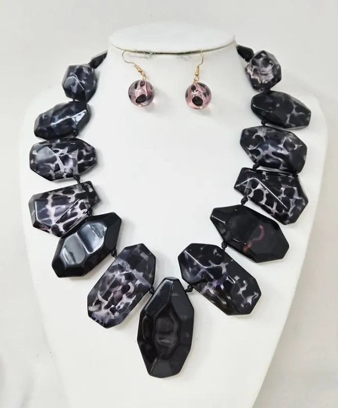 LEOPARD PRINT CHUNKY NECKLACE SET ( 10927 BLE ) sold by Oh My Jewelry