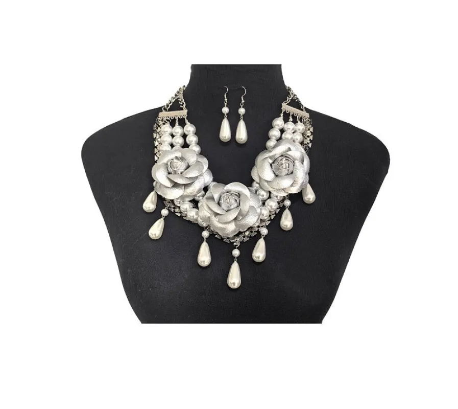 WHITE SILVER NECKLACE SET FLOWERS ( 0201 3WHSL ) sold by Oh My Jewelry