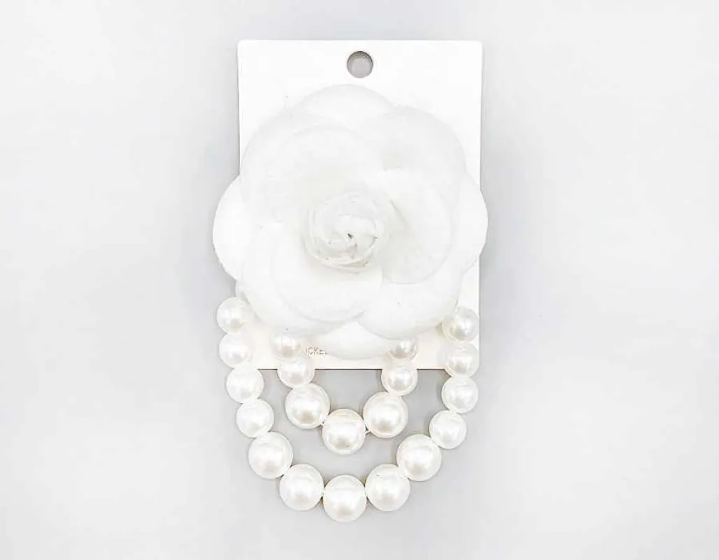 BROOCH WHITE FLOWER PEARLS ( 1064 WHT ) sold by Oh My Jewelry