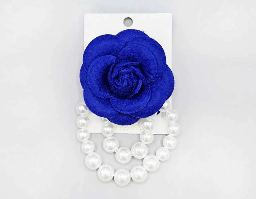 BROOCH BLUE FLOWER PEARLS ( 1064 BL ) sold by Oh My Jewelry