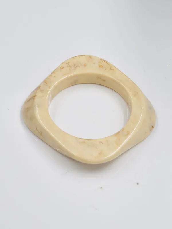 NATURAL COLOR BANGLE ( 254005 NA ) sold by Oh My Jewelry