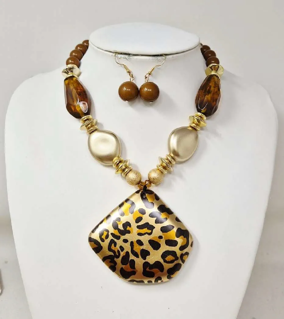 GOLD LEOPARD PRINT NECKLACE SET ( 11243 GLE ) sold by Oh My Jewelry